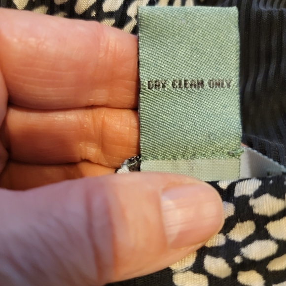 Maple Silk Plunging V-Neck Dress - Picture 5 of 5